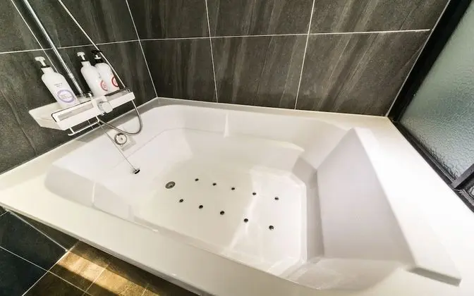 Oda (Premium (2 person Spa + Foot Massage))