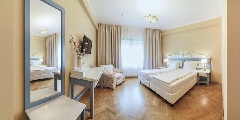 Superior Tek Büyük veya İki Ayrı Yataklı Oda