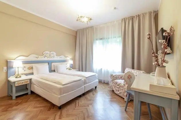 Superior Tek Büyük veya İki Ayrı Yataklı Oda