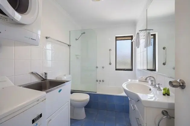 Standard Apart Daire, 2 Yatak Odası, Avlu Manzaralı