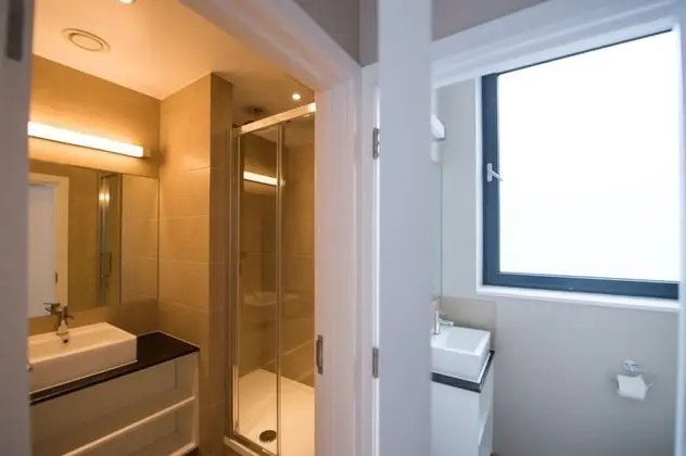 İki Ayrı Yataklı Oda, Özel Banyo