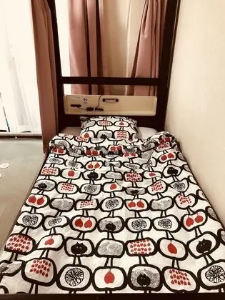 Ortak Ranzalı Oda, Sadece kadınlar için, Sigara İçilmez