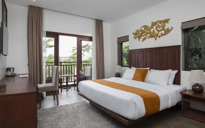 Deluxe Double Room-Free Round Trip Transfers