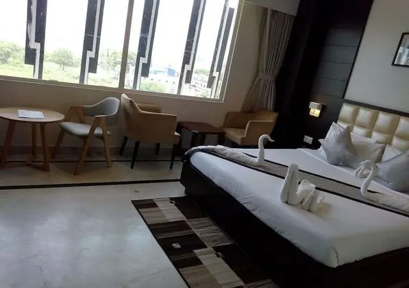 Deluxe Tek Büyük Yataklı Oda