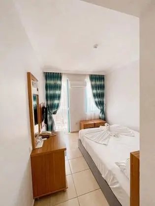 Standart Oda, Bahçe Manzaralı, Balkonlu
