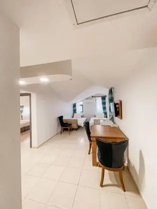 Suite, Havuz Manzaralı, Balkonlu