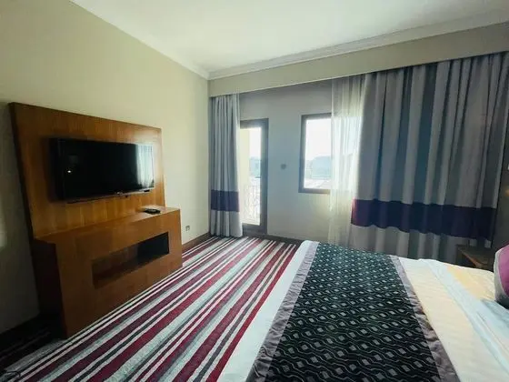 Deluxe Tek Büyük veya İki Ayrı Yataklı Oda