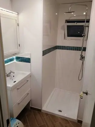 Apart Daire, Banyolu/Duşlu