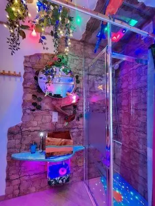 Comfort Tek Büyük Yataklı Oda, Banyolu/Duşlu