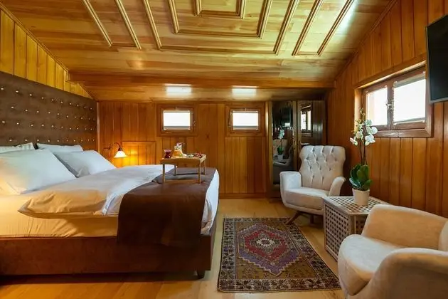 Honeymoon Penthouse