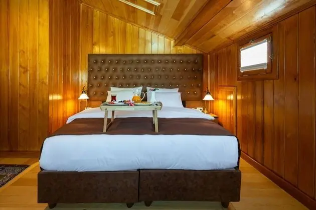 Honeymoon Penthouse