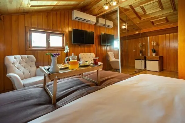 Honeymoon Penthouse