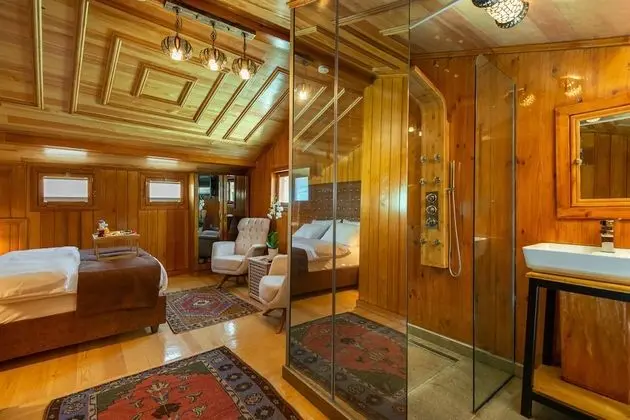 Honeymoon Penthouse