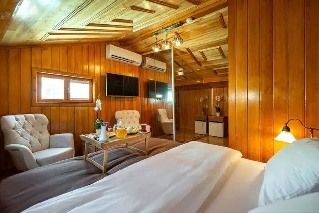Honeymoon Penthouse