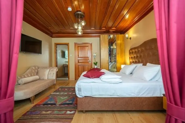 Traditional Double or Twin Room