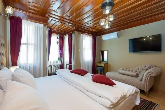 Traditional Double or Twin Room