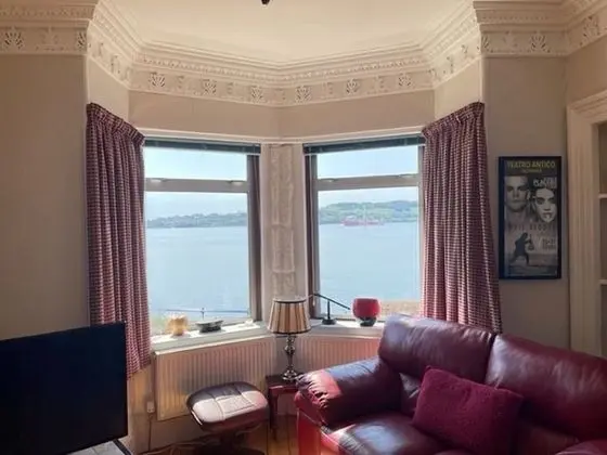 Ev (3 Bedrooms)