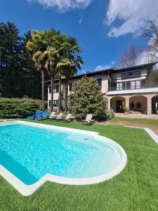 Villa, 5 Yatak Odası, Şömine