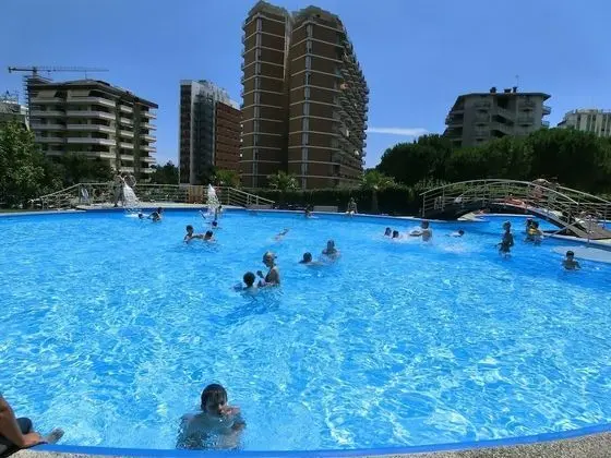 Stüdyo, Teras