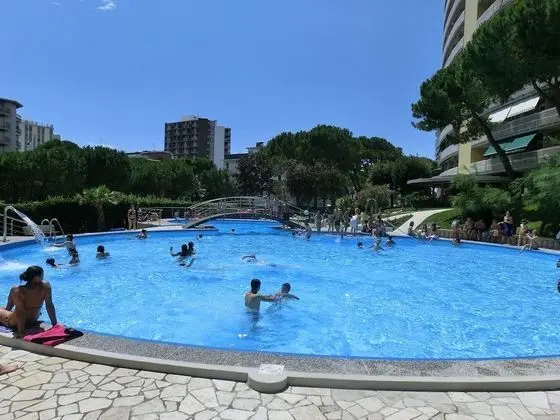 Stüdyo, Teras