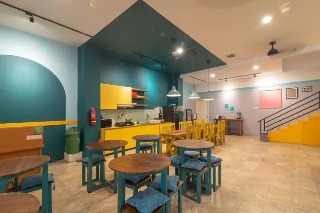 Standard Ortak Ranzalı Oda, Sadece kadınlar için