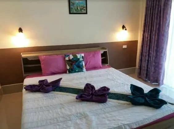Wongsuwan Pool Villa 2 (3 bedrooms)