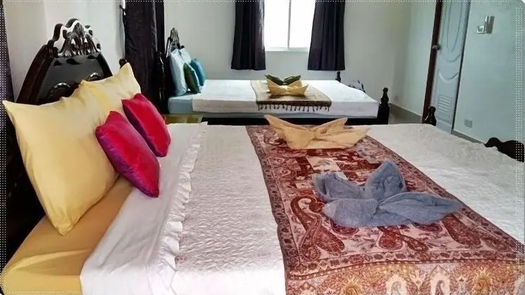 Wongsuwan Pool Villa 4 (5 bedrooms)