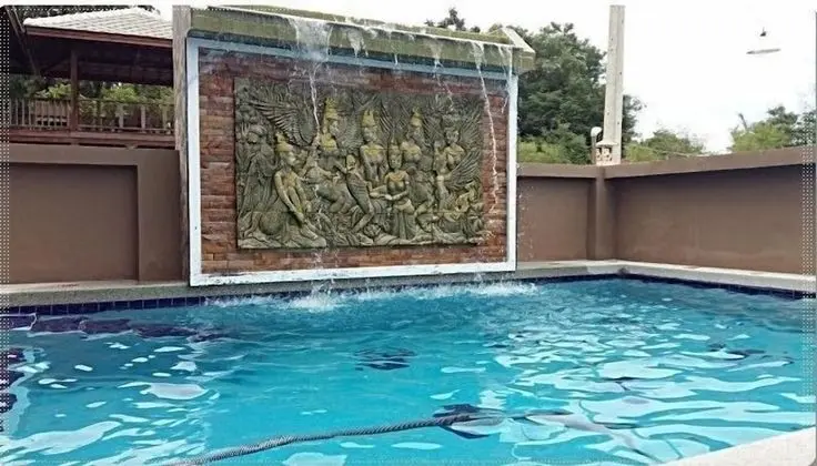 Wongsuwan Pool Villa 4 (5 bedrooms)