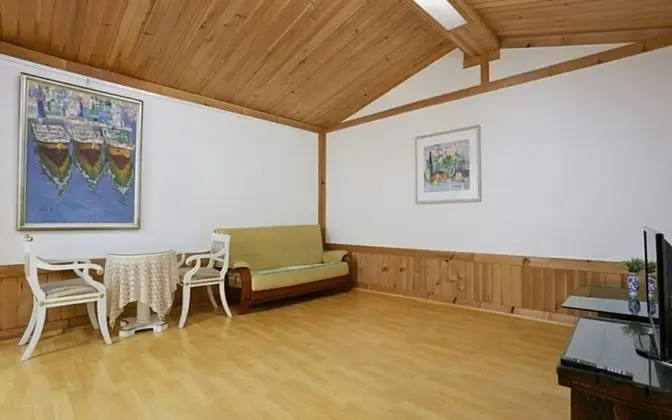 Oda (Family room)