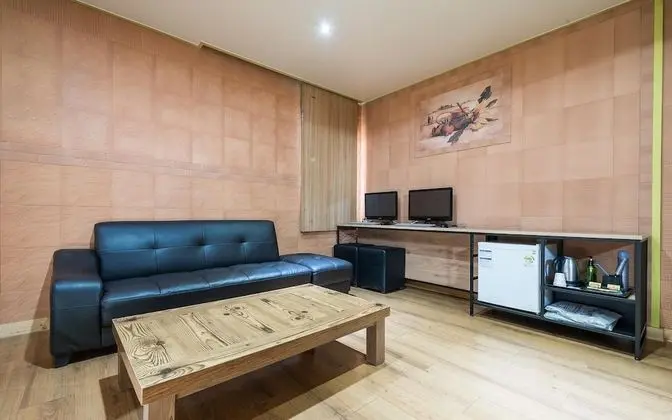 Oda (Red Clay Room Special Room-Twin (Netf)