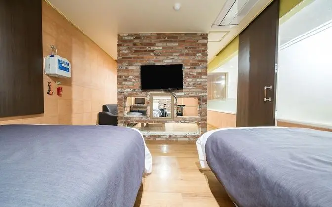 Oda (Red Clay Room Special Room-Twin (Netf)