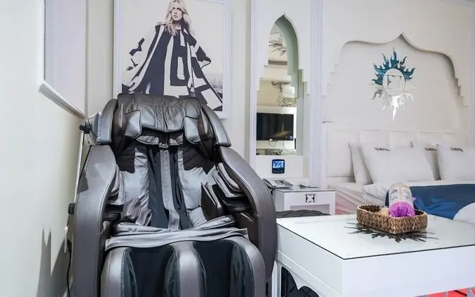 Oda (Drive-in luxury massage chair (Massag)