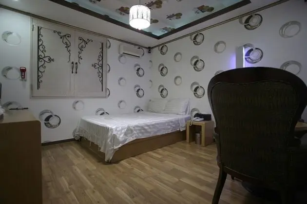 Oda (Standard room (Netflix/PC available))