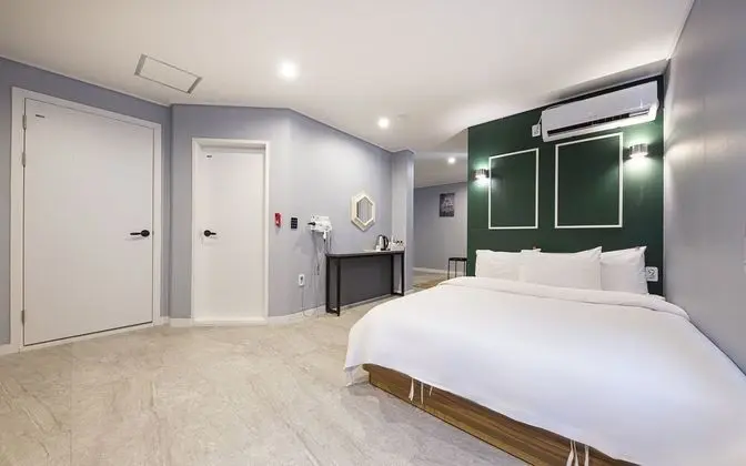 Oda (Special Room with Beam Projector (Cou)