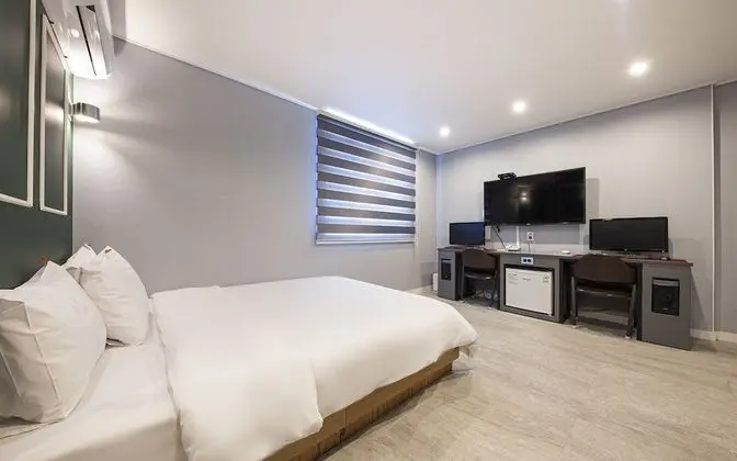 Oda (Special Room with Beam Projector (Cou)