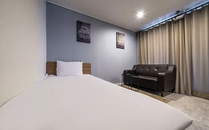 Oda (Special Room with Beam Projector (Cou)