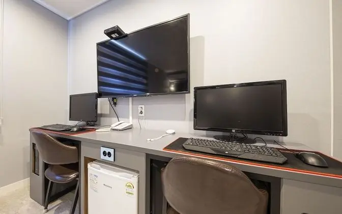 Oda (Special Room with Beam Projector (Cou)