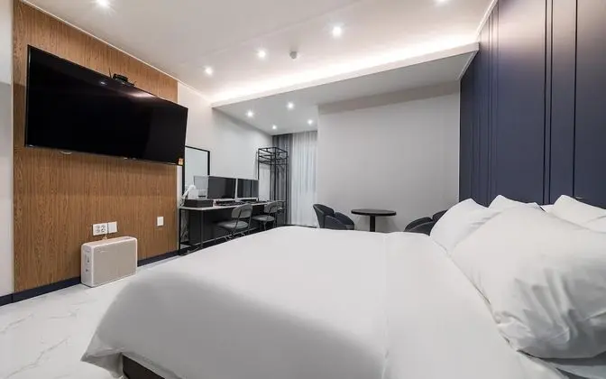 Oda (Special room (86-inch TV styler/game )