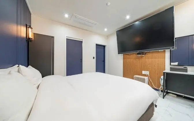 Oda (Special room (86-inch TV styler/game )