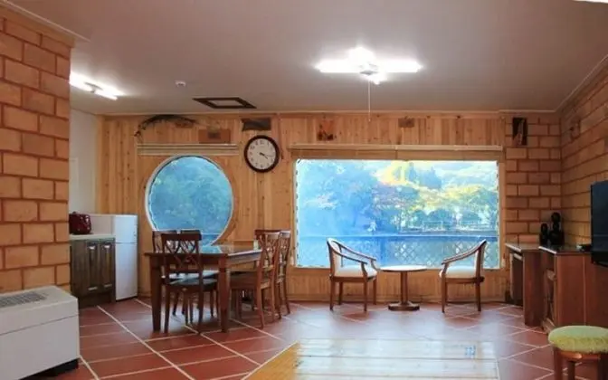Oda (Room 1)
