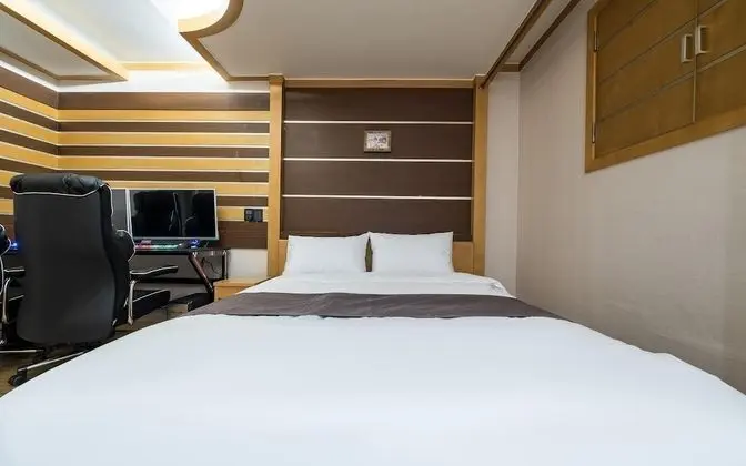 Oda (Gaming room (2PC GTX 1060))