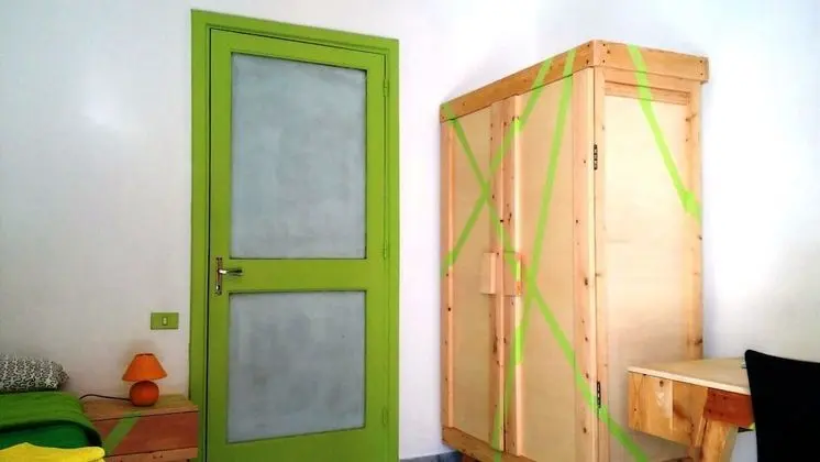 Tek Büyük Yataklı Oda, Ortak Banyo (Wood 3)