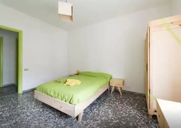 Tek Büyük Yataklı Oda, Ortak Banyo (Wood 3)