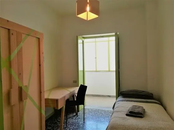 Tek Kişilik Oda, Ortak Banyo (Wood 4)