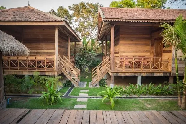 Family Bungalov, Havuz Manzaralı