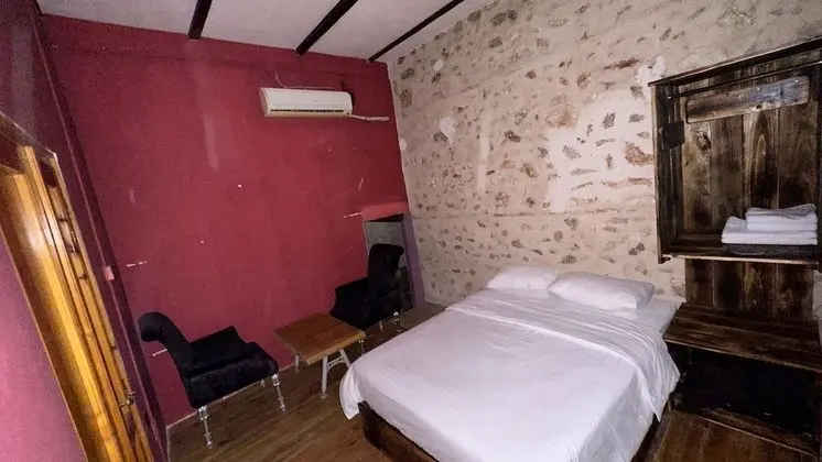 Standard Tek Büyük Yataklı Oda