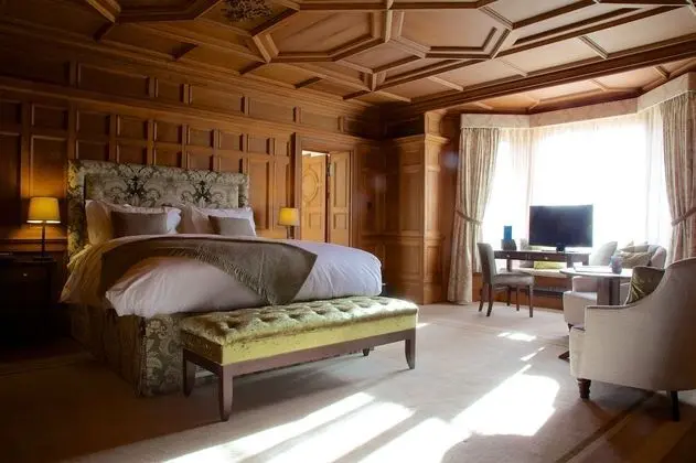 Luxury Tek Büyük Yataklı Oda