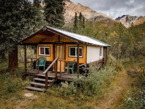 Kulübe, Birden Çok Yatak, Sigara İçilmez