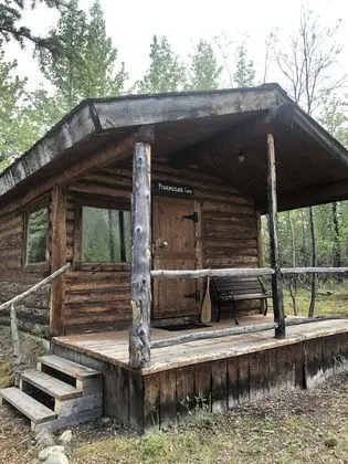 Kulübe, Birden Çok Yatak, Sigara İçilmez