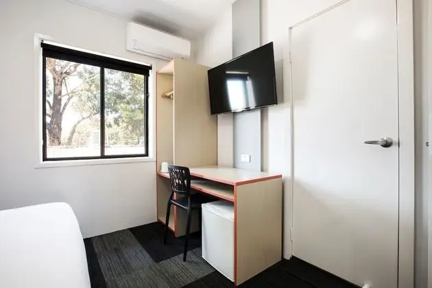 Standard Oda, 1 Tek Kişilik Yatak, Ortak Banyo